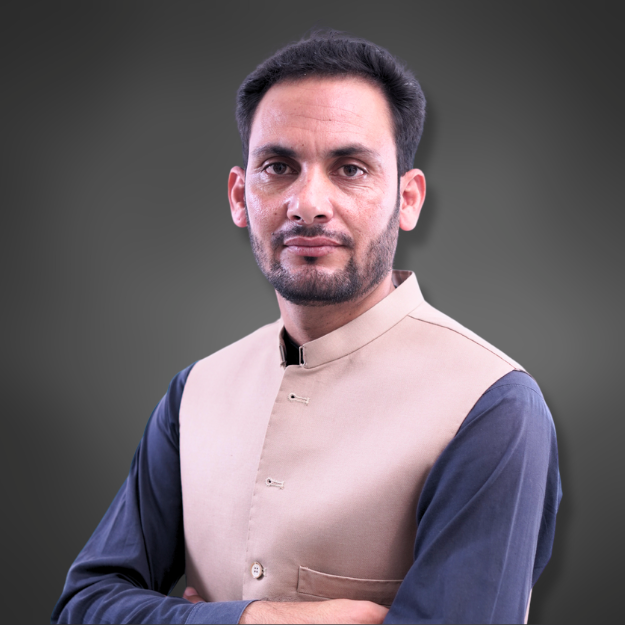 Naveed Khan